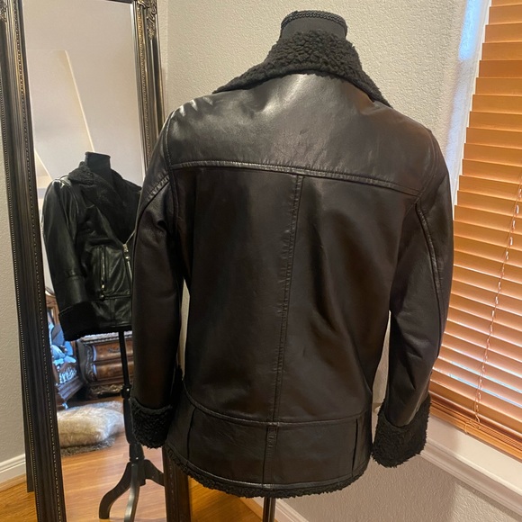 Ladies Shearling Leather Jacket - Picture 4 of 5